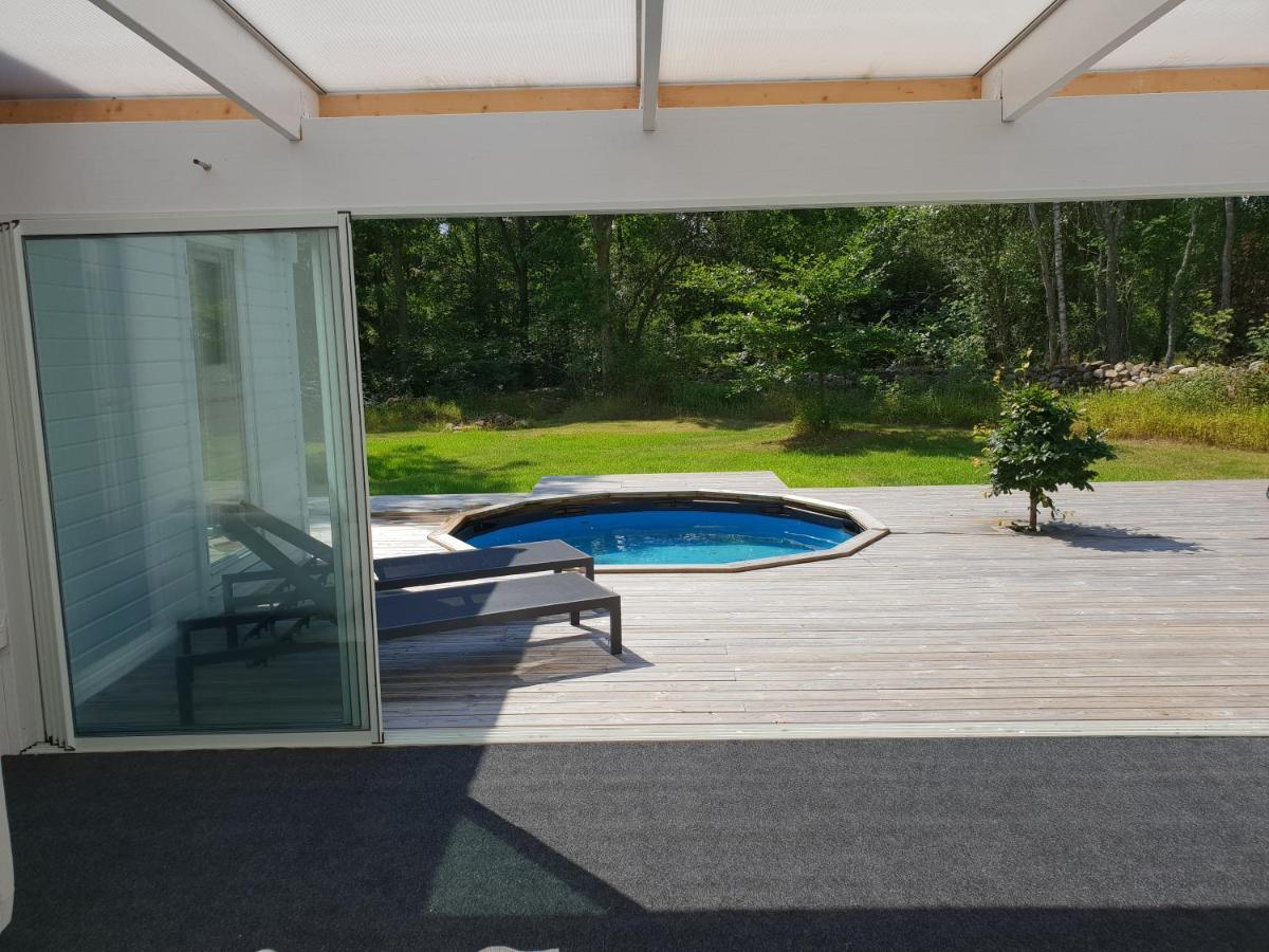 Cabin In The Forest With Spa Bath Västra Torup Εξωτερικό φωτογραφία