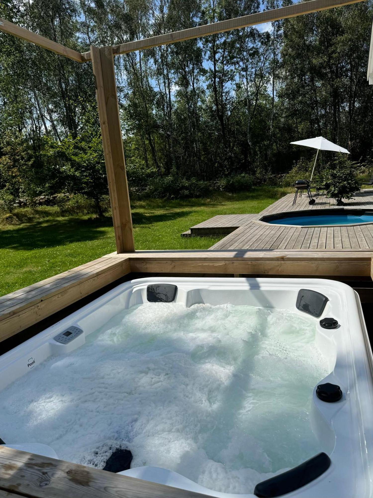 Cabin In The Forest With Spa Bath Västra Torup Εξωτερικό φωτογραφία