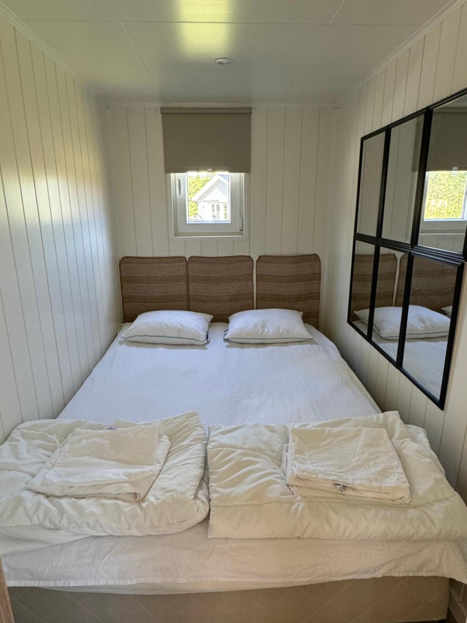 Cabin In The Forest With Spa Bath Västra Torup Εξωτερικό φωτογραφία